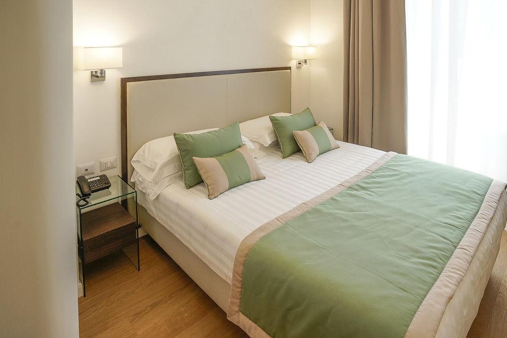 Les Diamants Spanish Steps Suite Rome Exterior photo
